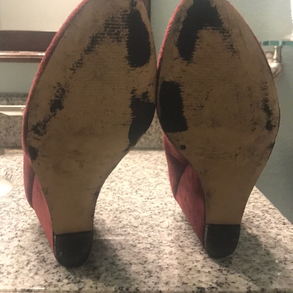 Jessica Simpson Suede Wedge Heel - Picture 3 of 8